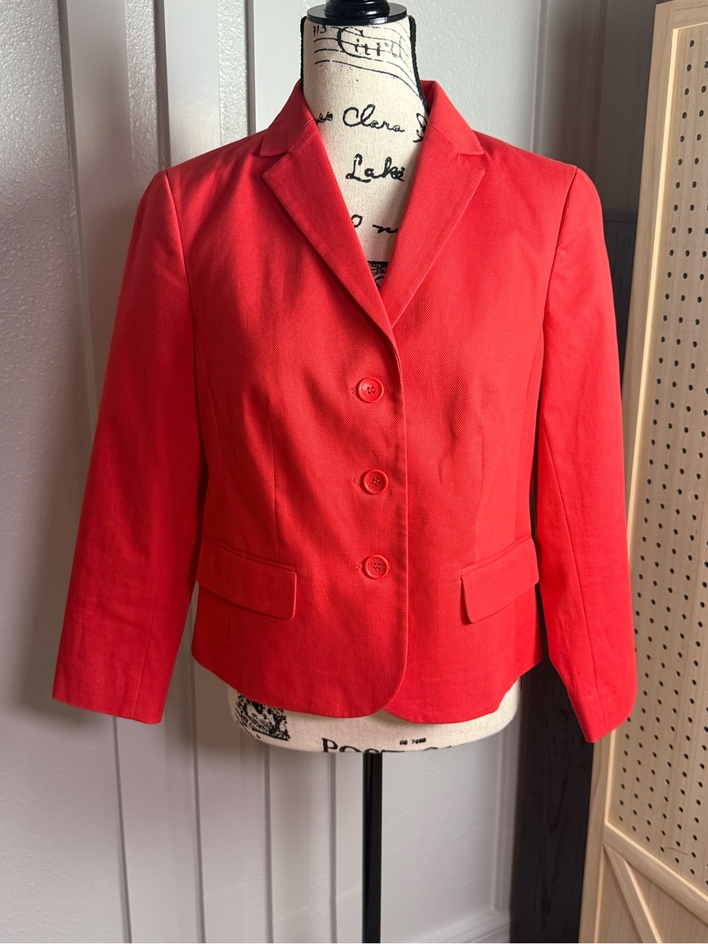 Talbots Red Blazer Size 6 NWOT Cropped Jacket Structured Career Chic Tailored - Picture 2 of 12